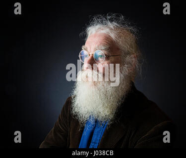 Portrait de Irving (Leonard) Finkel, archelogue-assyriologue, specialiste de l'Ancienne Mesopotamie au Department du Moyen-Orient du British-Museum a  Stock Photo