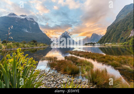 Mitre Peak, Sunset, Milford Sound, Fiordland National Park, Te Anau, Southland Region, Southland, New Zealand, Oceania