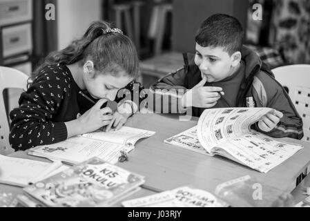 The Olive Tree School teaches Turkish to Syrian refugee children in Istanbul, Turkey. Stock Photo