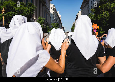 Argentina people commemorate Day of Memory for Truth and Justice -  24/03/2017  -  Argentina / Buenos Aires  -  24/03/2017 - Argentina / Buenos Aires - On March 24, thousands of people marched through the streets of Buenos Aires (and other major Argentine cities) to commemorate the Day of Memory for Truth and Justice, at the 41st anniversary of the coup that interrupted the democratic order between 1976 and 1983 leaving at least 30 thousand disappeared.   -  Matias Izaguirre / Le Pictorium Stock Photo