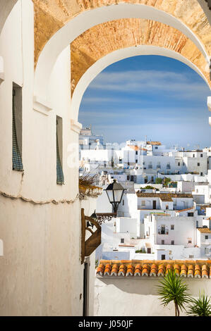 Entrance to the Judería under the Arcos de la Monjas, Vejer de la Frontera, White Towns of Andalusia, Pueblos Blancos, province of Cádiz, Spain Stock Photo