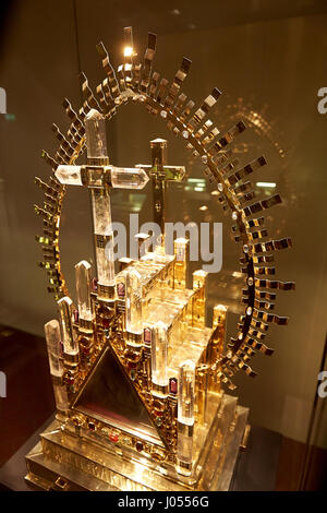 Limburg, Germany. 3rd Apr, 2017. The reliquary of the Holy Bartholomew from the Frankfurt dome can be seen in the exhibition 'Karl Borromaeus Berthold - Goldsmith for God - and the devil' at the Diocesan Museum in Limburg, Germany, 3 April 2017. Karl Berthold (1889-1975) is considered one of the most talented German goldsmiths of the 20th century. Photo: Thomas Frey/dpa/Alamy Live News Stock Photo