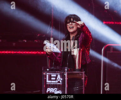 Frankfurt, Germany. 3rd Apr, 2017. Singer Nena announces a winner at the award ceremony of the PRG Live Entertainment Award at the Festhalle in Frankfurt, Germany, 3 April 2017. The award honours outstanding persons of the music and entertainment industry in the German speaking area and is awarded during a gala event. Photo: Frank Rumpenhorst/dpa/Alamy Live News Stock Photo