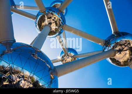 Atomium exterior constructed for 1958 Brussels World Expo by André Waterkeyn and architects André and Jean Polak, Heysel Plateau, Brussels, Belgium Stock Photo