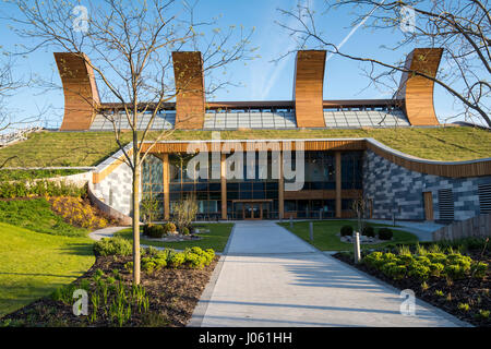 The GlaxoSmithKline Carbon Neutral Laboratory for Sustainable Chemistry, on the Jubilee Campus of Nottingham University Nottinghamshire England UK Stock Photo