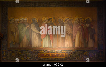 Procession des saints de Bretagne - diocèse de Dol, cathédrale saint Pierre, Rennes, France Stock Photo