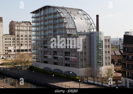 Eastern Quay Apartments next to the Millennium Mills,  Royal Victoria Dock, Newham Stock Photo