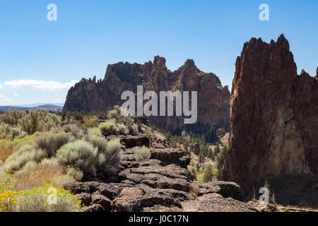 The rugged Smith Rock State Park in central Oregon's High Desert, near Bend, Oregon, USA Stock Photo