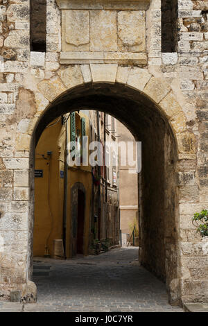 gateway,gate,Alley, Aups, Var department, Provence-Alpes-Côte d'Azur, France,Europe Stock Photo