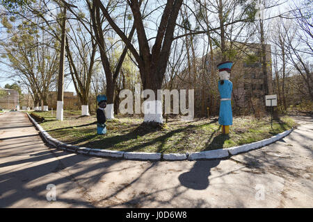 Pripjat, Ukraine. 09th Apr, 2017. The abandoned city Pripyat, Ukraine near the Chernobyl nuclear power plant, April 10, 2017. Reactor No. 4 exploded on April 26, 1986, spewing radioactive clouds across much of Europe. Credit: Ludek Perina/CTK Photo/Alamy Live News Stock Photo