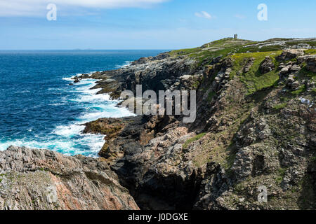 The lighthouse and cliff scenery at Malin Head, Inishowen Peninsula, County Donegal, Ireland Stock Photo