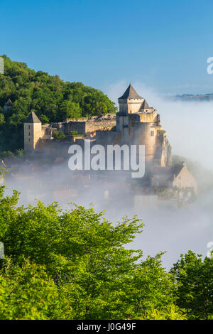 Morning mist, Chateau de Castelnaud, Castelnaud, Dordogne, Aquitaine, France Stock Photo