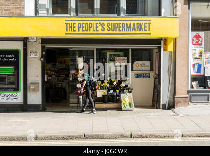 The People's Supermarket food cooperative on Lamb's Conduit St, London WC1, UK Stock Photo