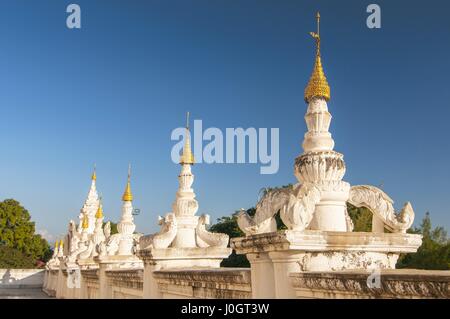 Atumashi Kyaung Monastery Maha Atulawaiyan Kyaungdawgyi is a Buddhist monastery located near Shwenandaw Monastery in Mandalay, Mianma Stock Photo