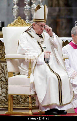 Vatican City, Vatican. 13th Apr, 2017. Pope Francis leads the Chrism Mass for Holy Thursday (Maundy Thursday) which marks the start of Easter celebrations in St. Peter's Basilica in Vatican City, Vatican. The Chrism Mass is the traditional liturgy, during the course of which the oils to be used in the sacraments of initiation, Holy Orders and healing throughout the coming year are blessed. Credit: Giuseppe Ciccia/Alamy Live News Stock Photo