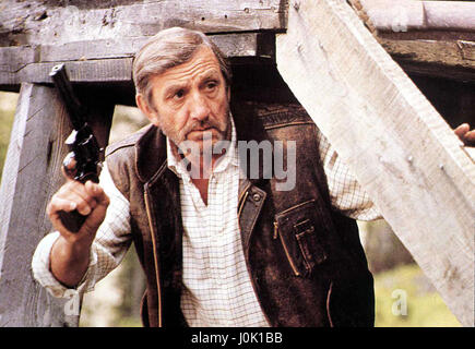 Der Rammbock aka. Le ruffian aka. The Ruffian, Frankreich 1983 Regie: José Giovanni Darsteller: Lino Ventura, Bernard Giraudeau, Claudia Cardinale Stock Photo