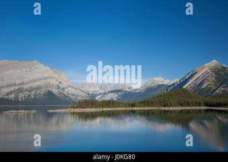 Upper Kananaskis Lake in Peter Lougheed Provincial Park in summer, Alberta, Canada Stock Photo
