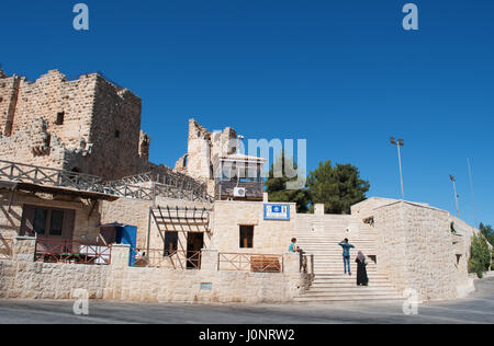 Jordan, Middle East: view of the Ajloun Castle, Muslim castle built on a hilltop by the Ayyubids in the 12th century, enlarged by the Mamluks Stock Photo