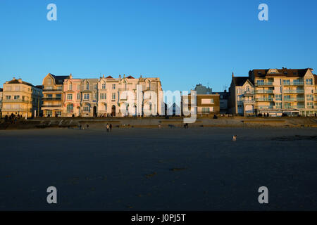 The seawall of Wimereux seen from the beach Stock Photo