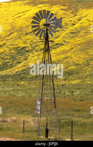 Old windmill along Hwy 58 at the entrance to Carrizo Plain National Monument Stock Photo