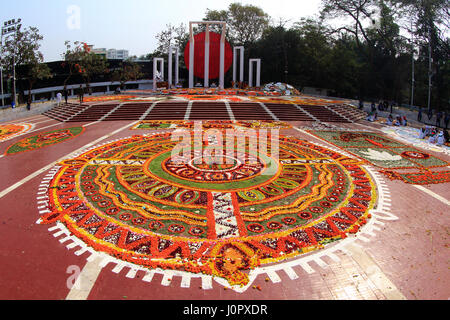 Central Shaheed Minar (Language Martyrs’ Monument) in Dhaka city built in memory of the students and others killed during the historical language move Stock Photo