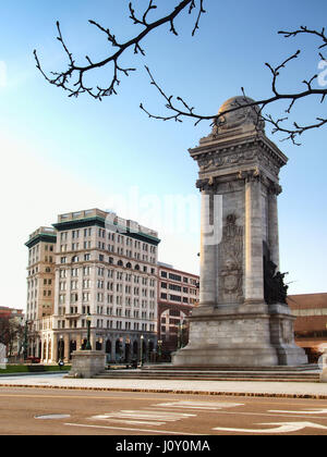 Syracuse, New York, USA. April 16, 2017. View ofClinton Square  in downtown Syracuse, New York with the Onondaga Savings Bank building and the Soldier Stock Photo