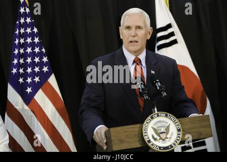 United States. 16 Apr, 2017. US Vice President Michael R Pence speaks to service members and family members during an Easter Fellowship Meal on US Army Garrison Yongsan, in Seoul, April 16, 2017. Vice President Pence made his first Asia visit to receive an overview of the strategic environment on the peninsula. U.S. Army photo by SFC Sean K. Harp. Image via Gado Images/Alamy Live News. Stock Photo