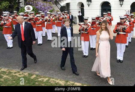 Washington, DC. 17th Apr, 2017. United States President Donald Trump, First Lady Melania Trump and son Barron Trump attend the annual Easter Egg Roll on the South Lawn of the White House in Washington, DC, on April 17, 2017. Credit: Olivier Douliery/Pool via CNP - NO WIRE SERIVCE - Photo: Olivier Douliery/Consolidated News Photos/Olivier Douliery - Pool via CNP/dpa/Alamy Live News Stock Photo