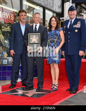 Los Angeles, USA. 17th Apr, 2017. Gary Sinise Star 24 Joe Mantegna, Patricia Heaton, general Robin Rand Gary Sinise honoured with a star on the hollywood Walk of Fame in Los Angeles. April 17, 2017. Credit: Tsuni/USA/Alamy Live News Stock Photo