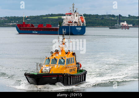 Fáilte ireland boat hi-res stock photography and images - Alamy