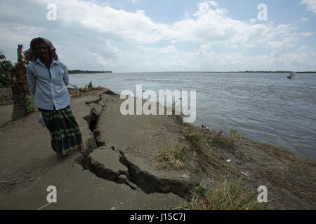 Riverbank damages due to river erosion from the Padma River at Dohar in Dhaka, Bangladesh Stock Photo