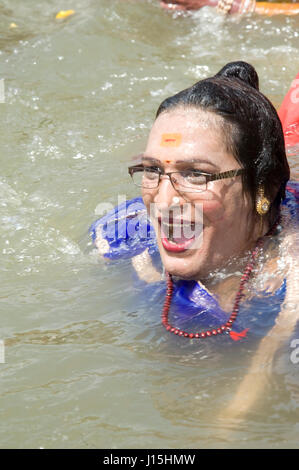 Transgender bathing in kshipra river, madhya pradesh, india, asia Stock Photo