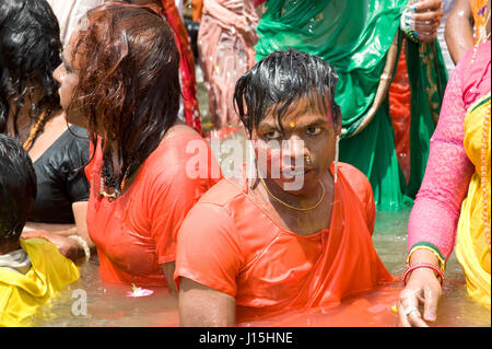 Transgender bathing in kshipra river, madhya pradesh, india, asia Stock Photo