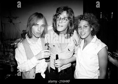 Tom Petty & The Heartbreakers backstage after their gig at the Tower ...