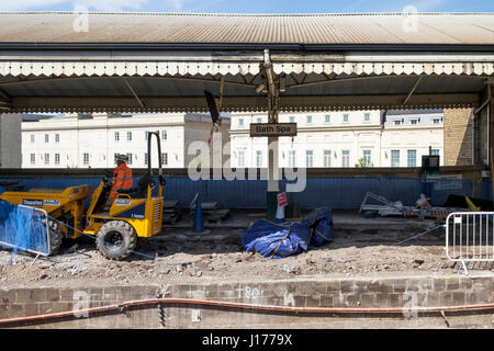 Bath, UK. 18th Apr, 2017. Workers are pictured at Bath Spa railway station as they work to modernise the station in preparation for the new longer trains that are due to come into service later this year. The work included widening the platform and altering the track layout was planned to take two weeks and is due to be completed on the 23rd April. Credit: lynchpics/Alamy Live News Stock Photo