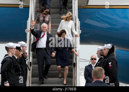 Michael Doan, Japan. 18th Apr, 2017. U.S. Vice President Mike Pence, left, waves as he arrives at Naval Air Facility Atsugi with his wife Karen Pence April 18, 2017 in Yamato, Japan. Pence is on his first official visit to Japan as vice president. Credit: Planetpix/Alamy Live News Stock Photo