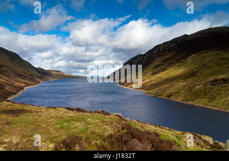 Llyn Cowlyd in the Carneddau range of mountains in the Snowdonia national park Stock Photo