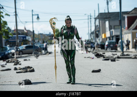 RELEASE DATE: March 24, 2017 TITLE: Power Rangers STUDIO: Lionsgate DIRECTOR: Dean Israelite PLOT: A group of high-school kids, who are infused with unique superpowers, harness their abilities in order to save the world STARRING: Elizabeth Banks as Rita Repulsa. (Credit: © Lionsgate/Entertainment Pictures) Stock Photo