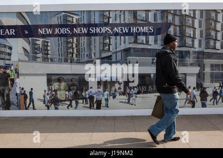 Advertising boards around White Hart Lane Football stadium promising urban regeneration that will come with a new stadium. Tottenham Football Club als Stock Photo