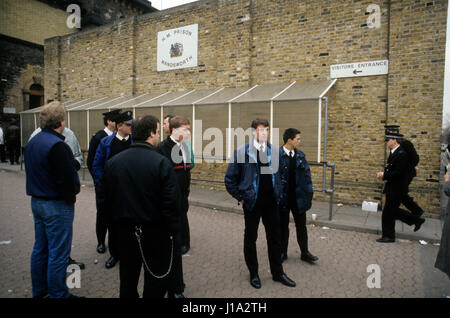 Wandsworth Prison Officers dispute Britain Uk January 1989 Stock Photo