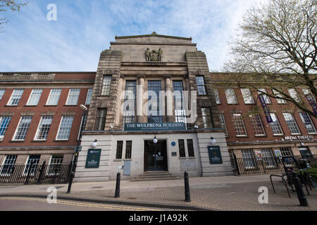 The Wulfruna Building, University of Wolverhampton Stock Photo - Alamy