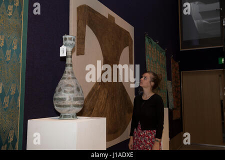 Mayfair, UK. 19th Apr, 2017. A Photo call for Bonhams Indian and Islamic sale took place in New Bond Street, London. AN ILKHANID SILK ROBE Central Asia, 13th/ 14th Century© Keith Larby/Alamy Live News Stock Photo