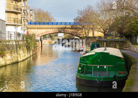 Houseboats canal boats along Limehouse Cut canal in Docklands, the East End of London, England Stock Photo