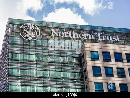 Northern Trust asset management bank, Canary Wharf, London Stock Photo ...