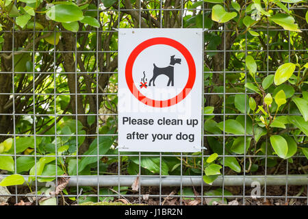 Sign saying please clean up after your dog Stock Photo