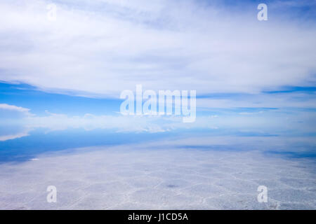 Salar de Uyuni salt white flats desert, Andes Altiplano, Bolivia Stock Photo