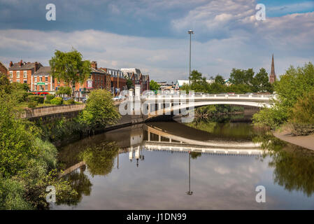 The King George V bridge over the river Mersey at Bridge Foot in Warrington opened in 1913. Warrington Cheshire North West England. Stock Photo