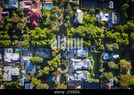 Johannesburg. 20th Apr, 2017. Photo taken on April 20, 2017 shows an aerial view of Houghton, north of Johannesburg, South Africa. The City of Johannesburg Local Municipality, situated in the northeastern part of South Africa with a population of around 4 million, is the largest city and economic center of South Africa. Credit: Zhai Jianlan/Xinhua/Alamy Live News Stock Photo