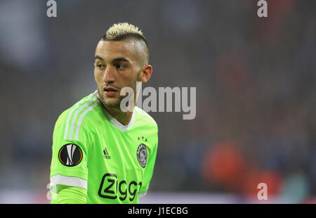 Gelsenkirchen, Germany. 20th Apr, 2017. UEFA Europa League, semifinals 2nd leg, FC Schalke 04 vs Ajax Amsterdam: Hakim Ziyech (Ajax). Credit: Juergen Schwarz/Alamy Live News Stock Photo