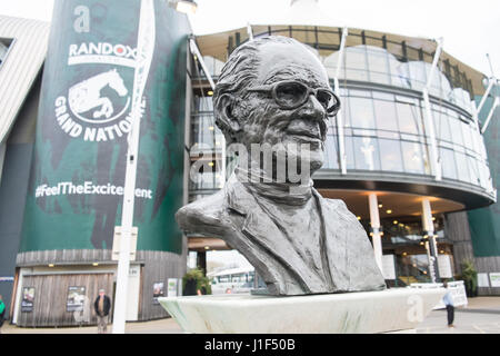 Peter O'Sullevan,famous,racing,TV,commentator,statue,Liverpool,Merseyside,England,City,City,Northern,North,England,English,UK.,U.K.,Britain,GB, Stock Photo